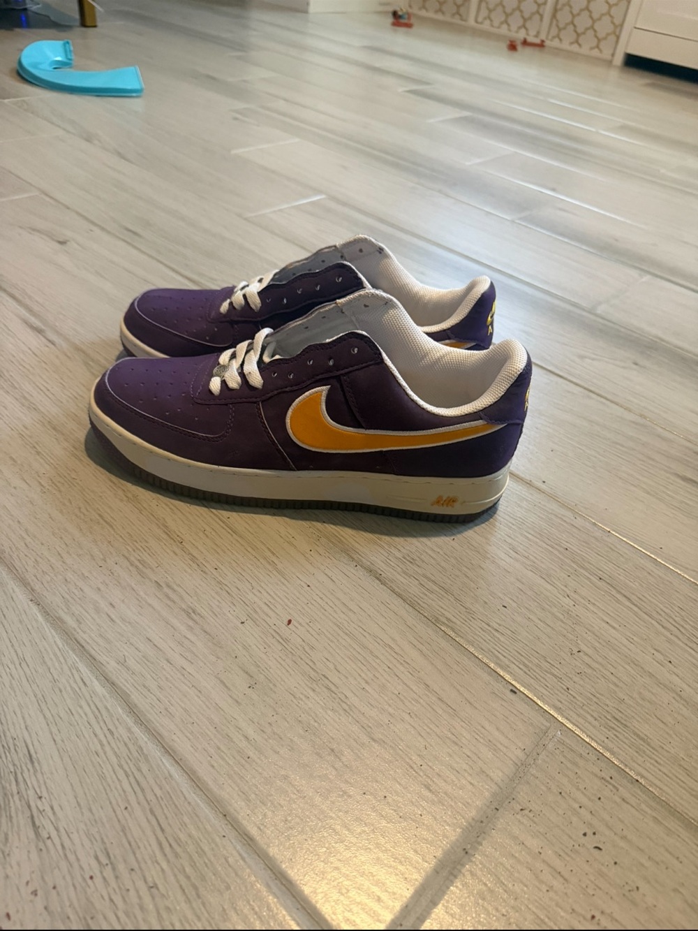 Nike Purple and Yellow Low-Top Sneakers Vintage